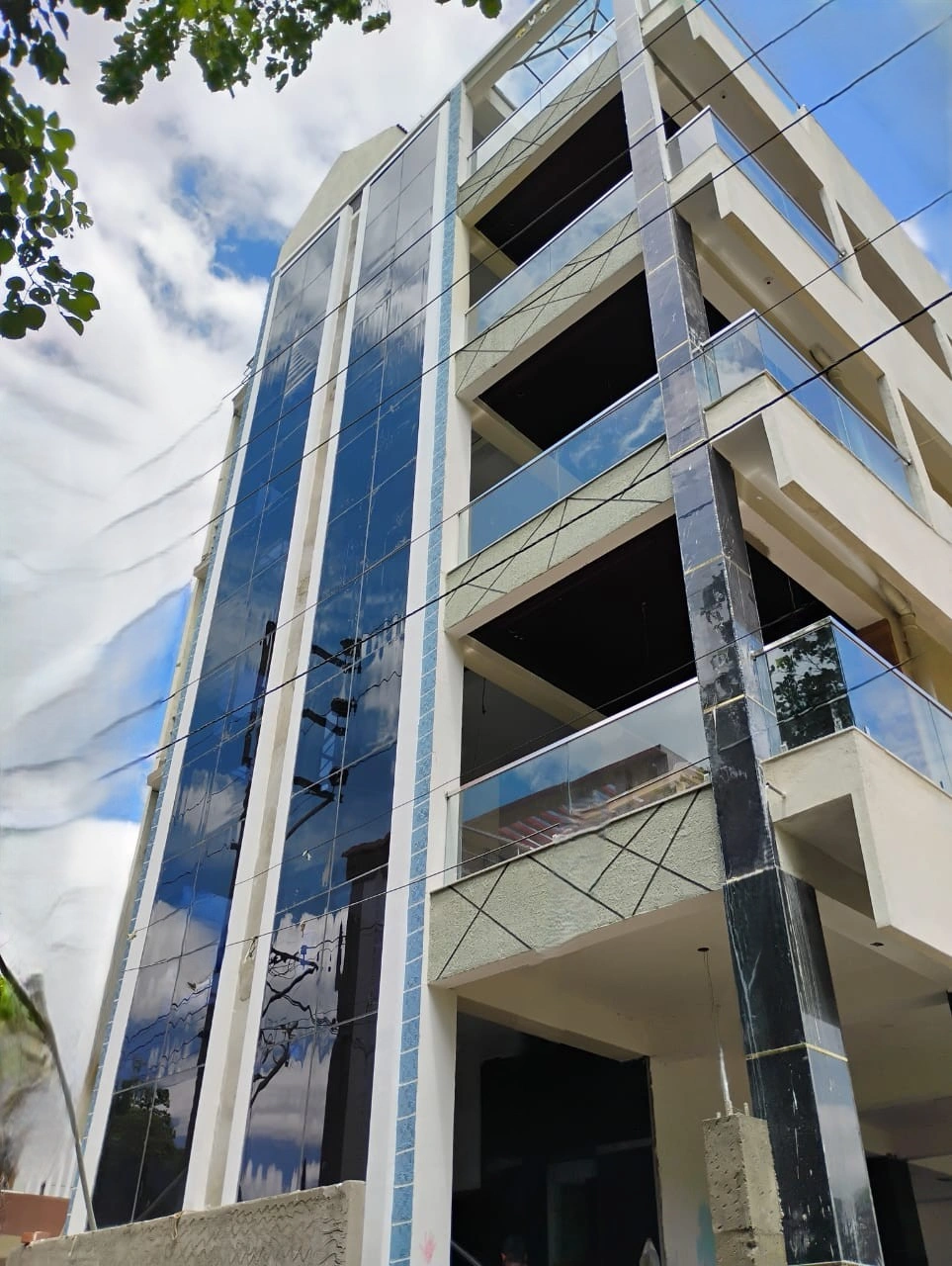 Modern Elevation Glazing